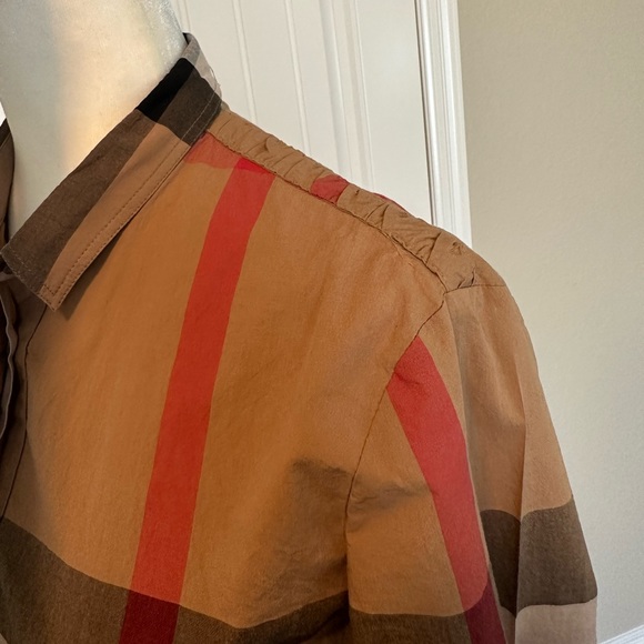 Women’s button down - Picture 3 of 9